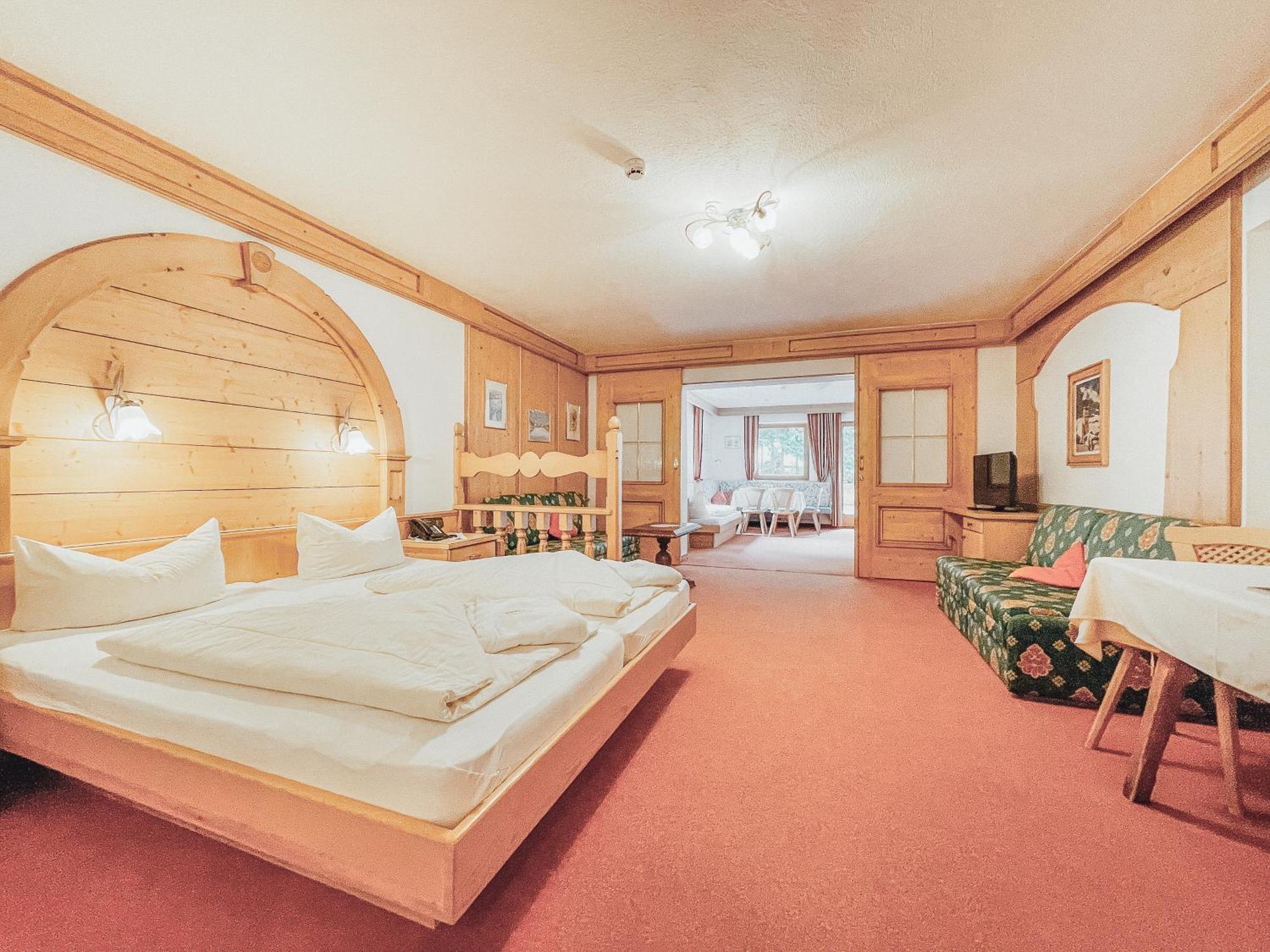 Alpenhotel Tirolerhof Герлос Стая снимка