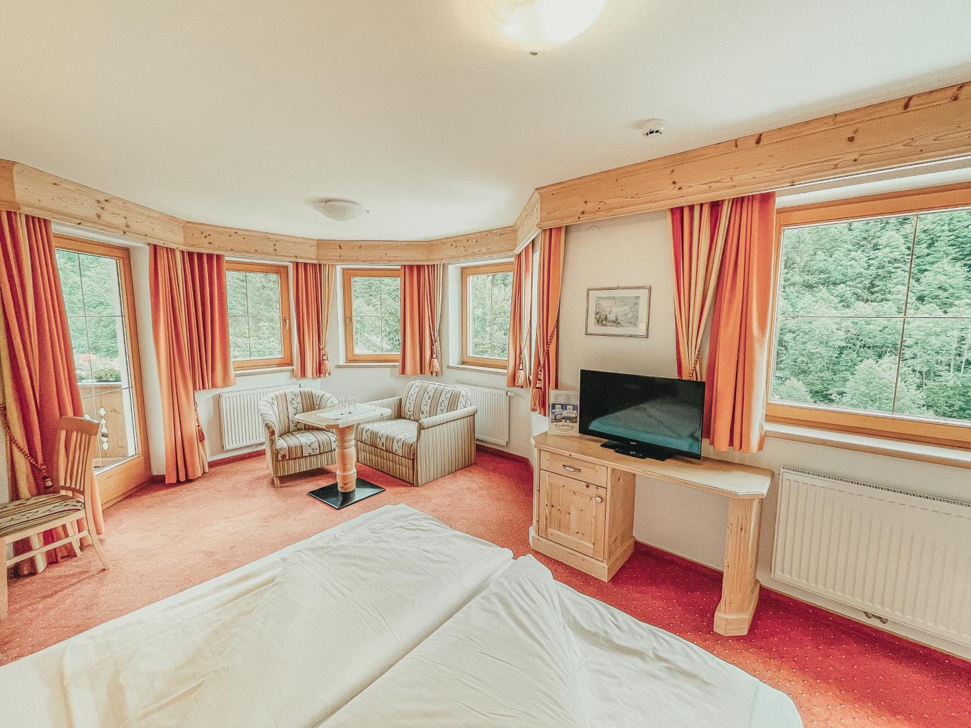 Alpenhotel Tirolerhof Герлос Стая снимка